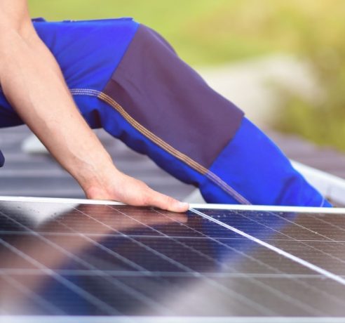 installing rooftop solar power system